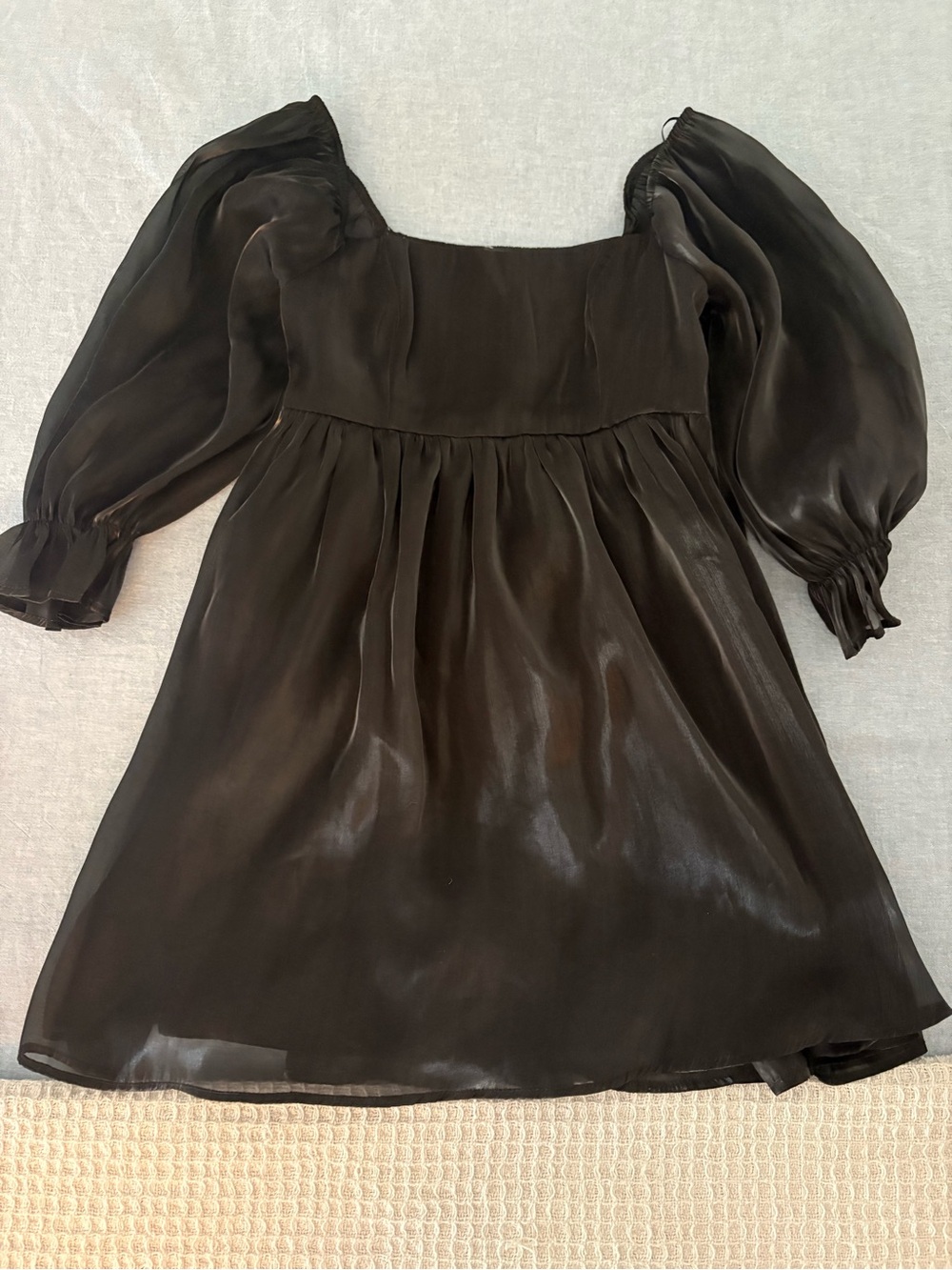 Black Puff-Sleeve Party Dress
